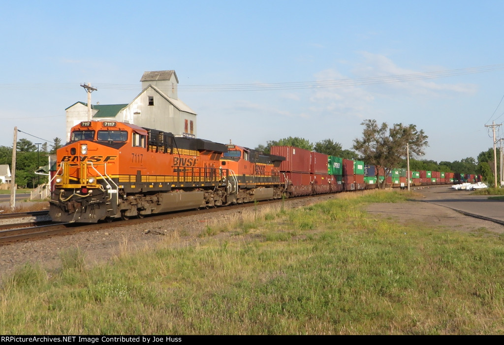 BNSF 7117 East